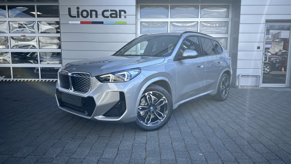 BMW iX1 xDrive30