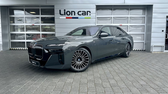 BMW 740d xDrive Sedan