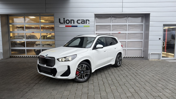 BMW iX1 xDrive30